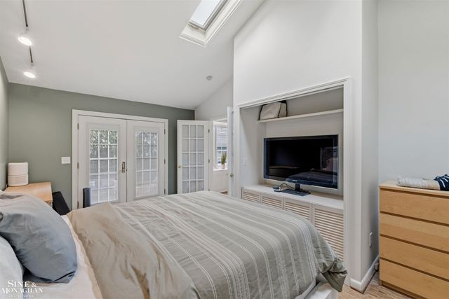 357 Roosevelt Pl. Place, Grosse Pointe, MI 48236
