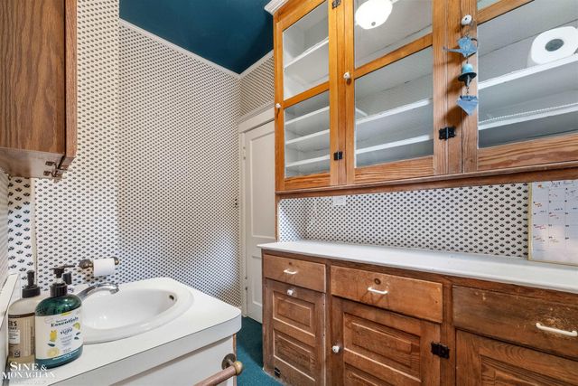 357 Roosevelt Pl. Place, Grosse Pointe, MI 48236