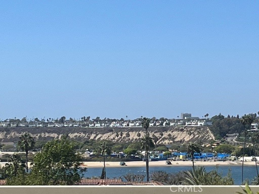 118 Villa Point, Newport Beach, CA 92660 — photo 2