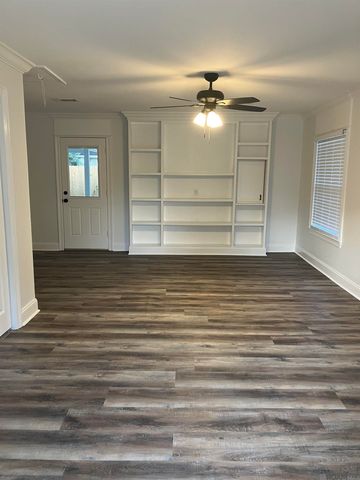 17741 La Grange Ct, Saint George, LA 70817