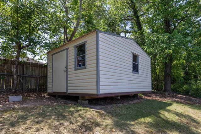 6038 Creekside Drive, Columbus, GA 31907
