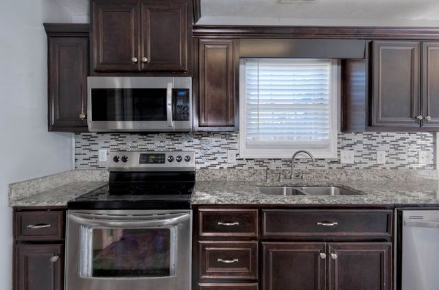 6038 Creekside Drive, Columbus, GA 31907