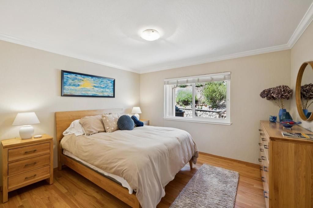 Image 19 of property listing at 23500 Sunset Drive, Los Gatos, CA 95033