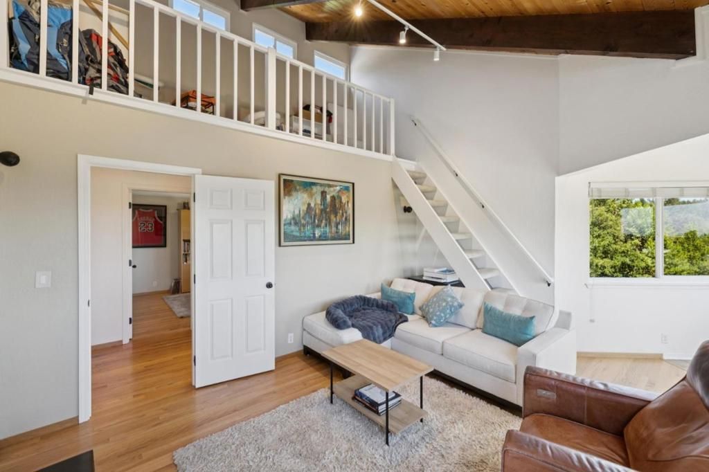 Image 22 of property listing at 23500 Sunset Drive, Los Gatos, CA 95033