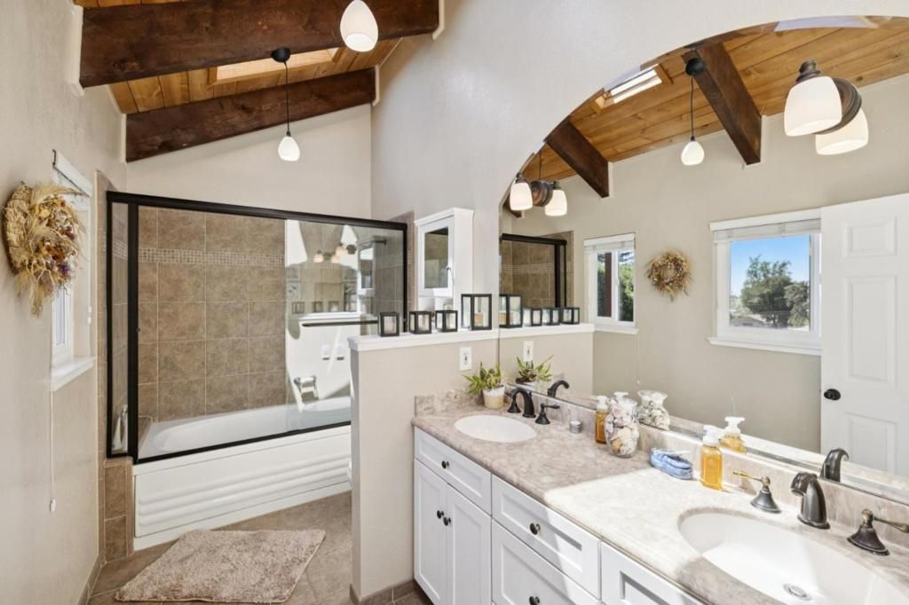 Image 24 of property listing at 23500 Sunset Drive, Los Gatos, CA 95033