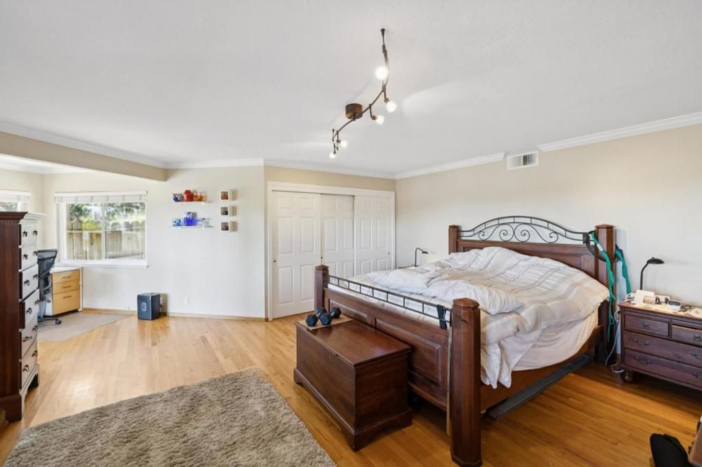 Image 26 of property listing at 23500 Sunset Drive, Los Gatos, CA 95033