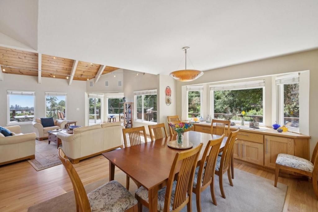 Image 3 of property listing at 23500 Sunset Drive, Los Gatos, CA 95033