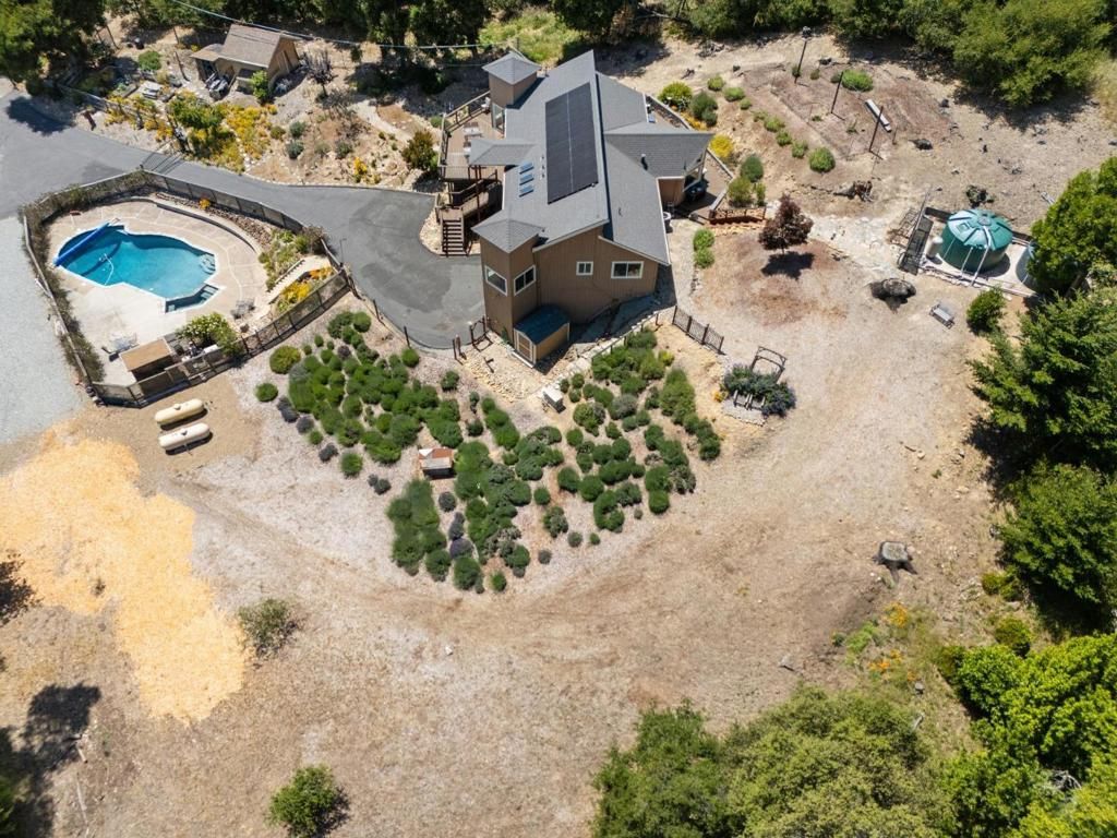 Image 42 of property listing at 23500 Sunset Drive, Los Gatos, CA 95033
