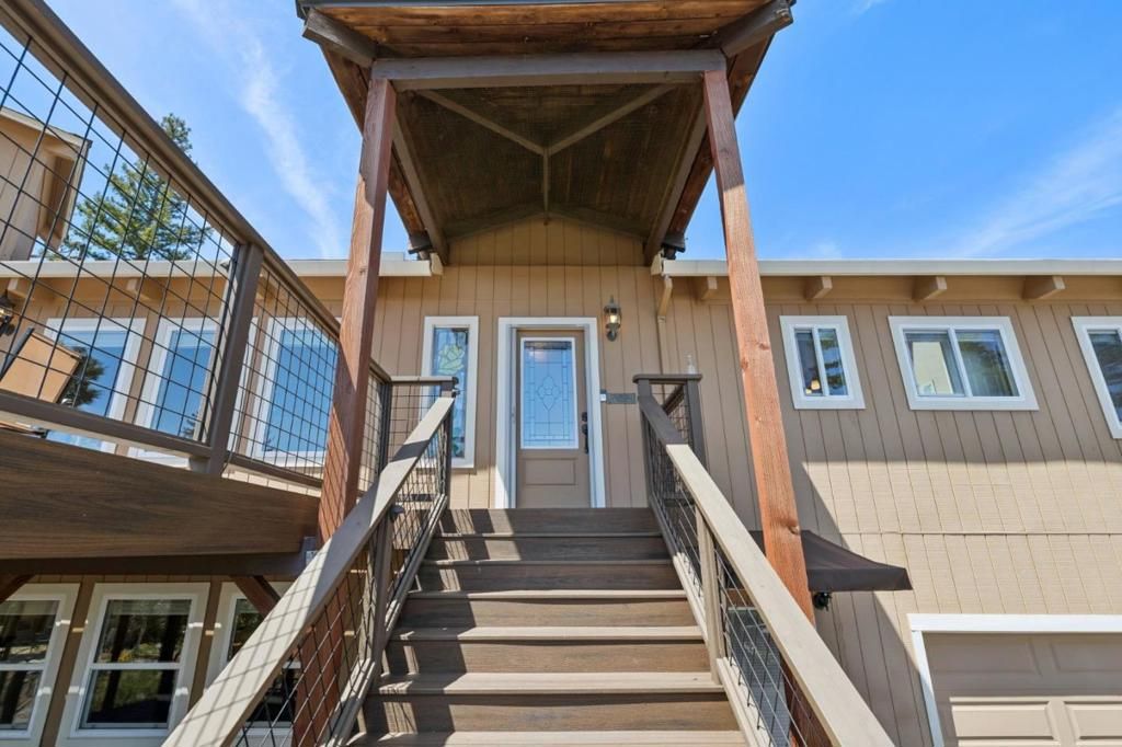 Image 8 of property listing at 23500 Sunset Drive, Los Gatos, CA 95033