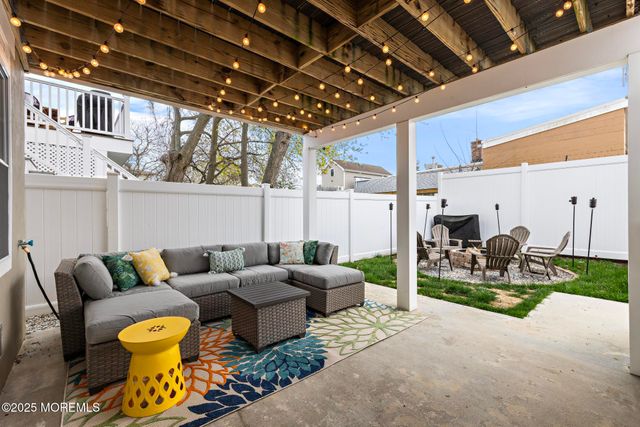 15 4th Street, Highlands, NJ 07732