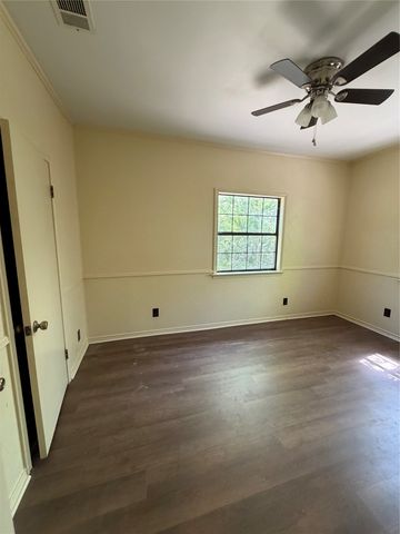 257 W Acres Road, Gun Barrel City, TX 75156
