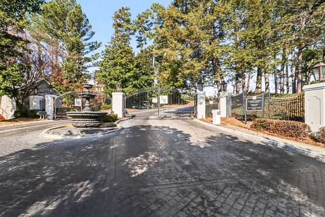 1202 Pine Heights NE Drive, Atlanta, GA 30324