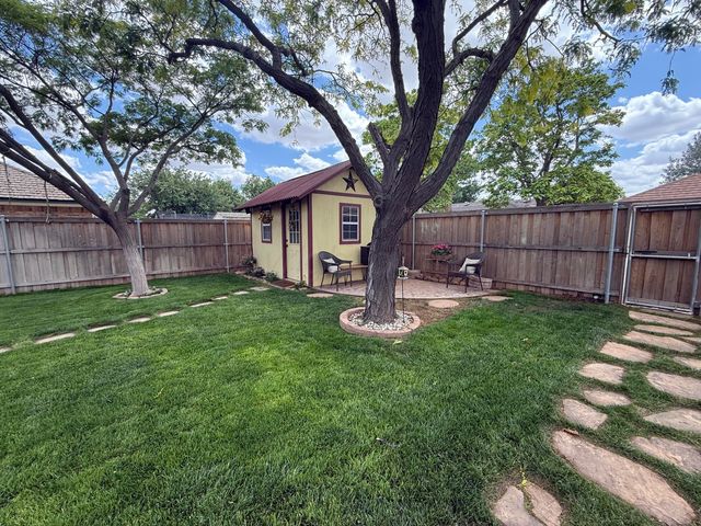 7032 WESTBURY Drive, Amarillo, TX 79109