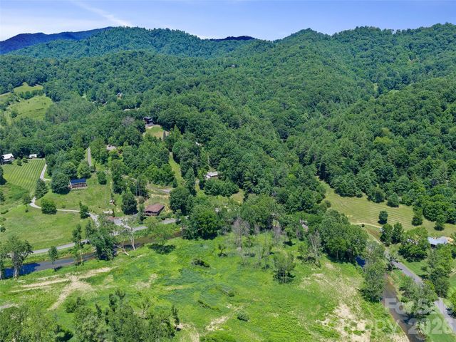 000 Hamlet Drive 1, Burnsville, NC 28714