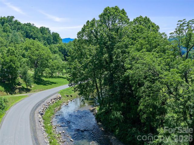000 Hamlet Drive 1, Burnsville, NC 28714