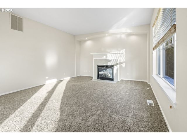 490 Ne 64TH Way, Hillsboro, OR 97124