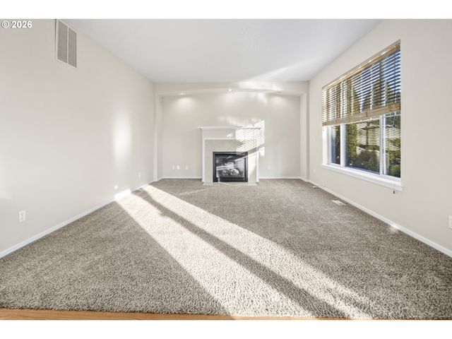 490 Ne 64TH Way, Hillsboro, OR 97124