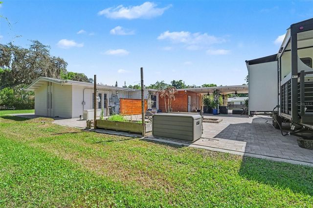 2207 POINSETTIA DRIVE, Deland, FL 32724