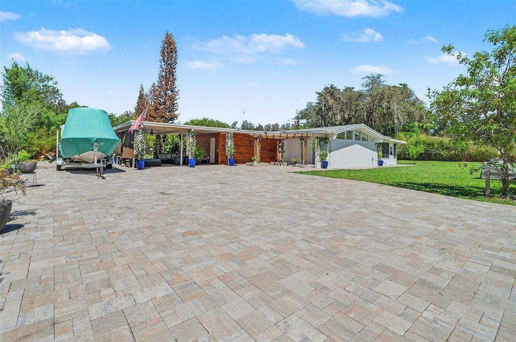 2207 POINSETTIA DRIVE, Deland, FL 32724