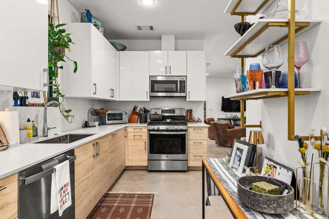 1001 Juanita ST, Austin, TX 78704