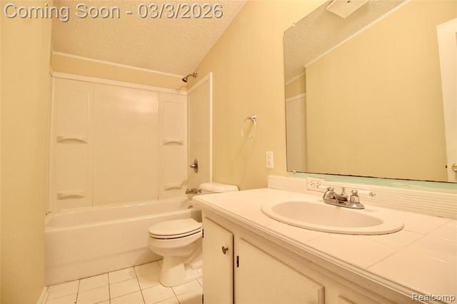 11250 S New Lothrop Road, Durand, MI 48429