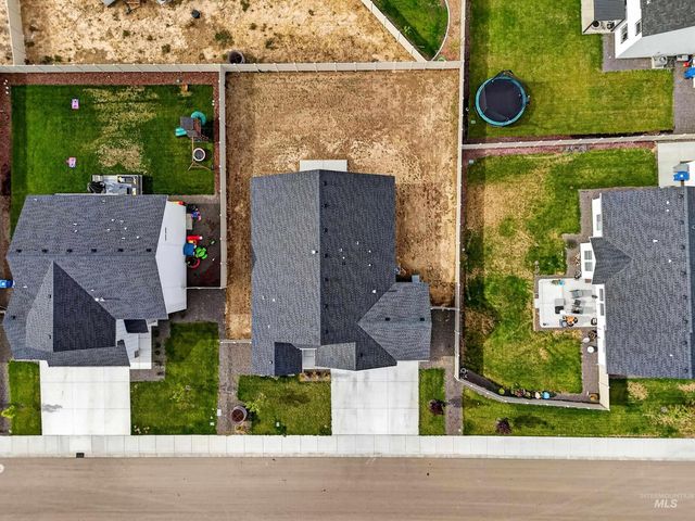 5015 Endicott Dr, Caldwell, ID 83605