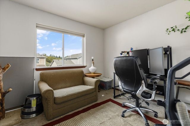 2375 SW Navigator Loop, Oak Harbor, WA 98277