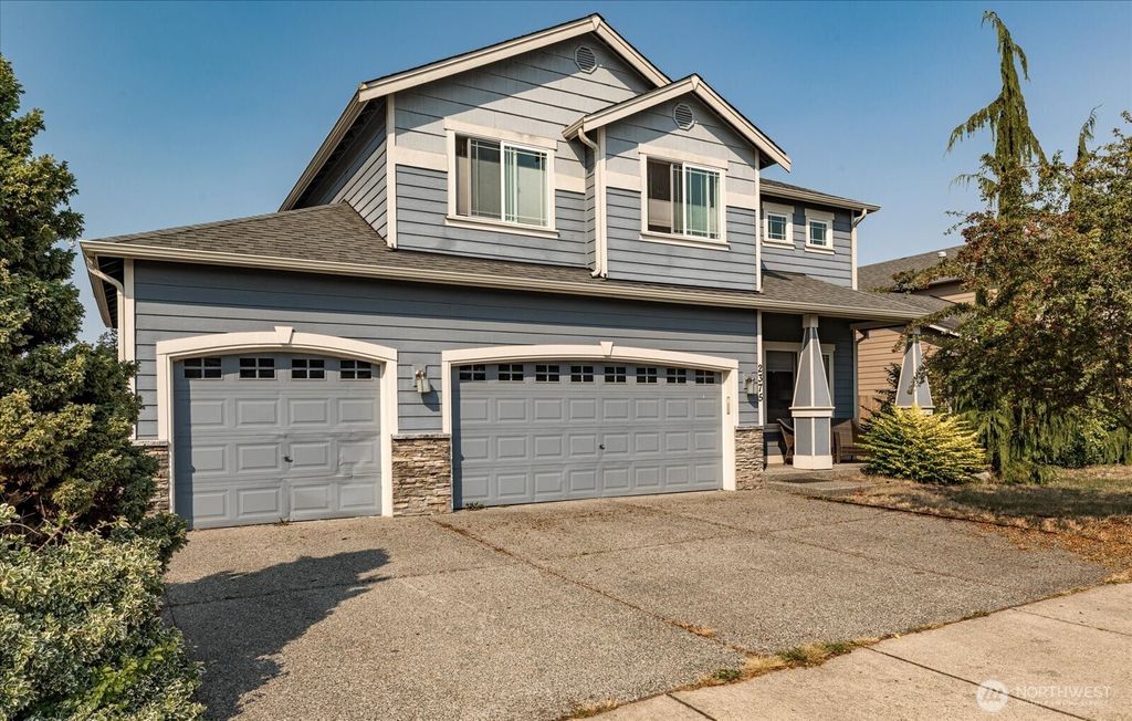 2375 SW Navigator Loop, Oak Harbor, WA 98277