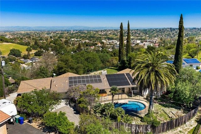 215 Hilltop, Paso Robles, CA 93446