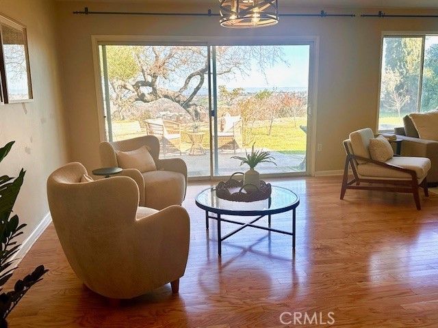 215 Hilltop, Paso Robles, CA 93446