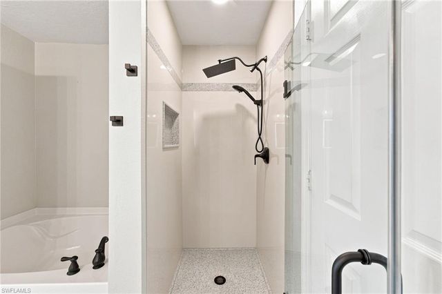 6350 Brant Bay BLVD 104, North Fort Myers, FL 33917