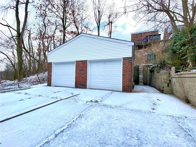 2130 Pauline Ave, Beechview, PA 15216