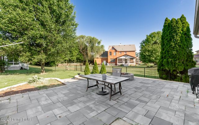 10720 Bardstown Woods Blvd, Louisville, KY 40291