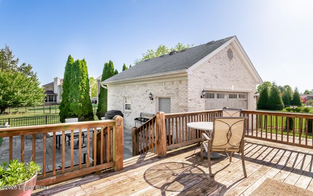 10720 Bardstown Woods Blvd, Louisville, KY 40291
