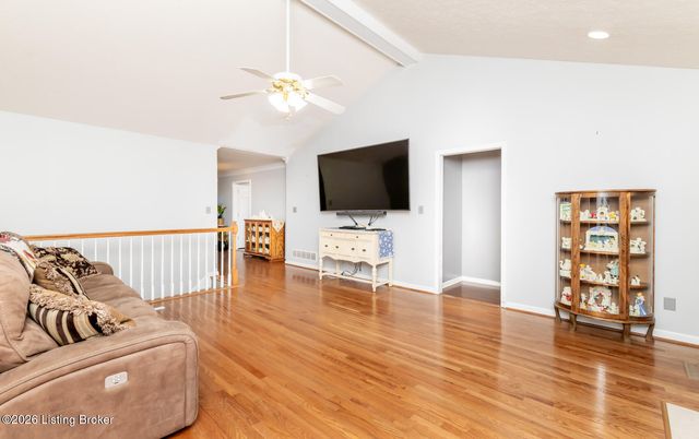10720 Bardstown Woods Blvd, Louisville, KY 40291
