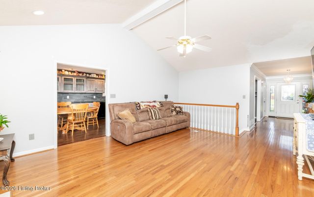 10720 Bardstown Woods Blvd, Louisville, KY 40291