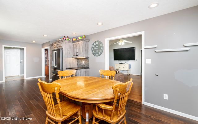 10720 Bardstown Woods Blvd, Louisville, KY 40291