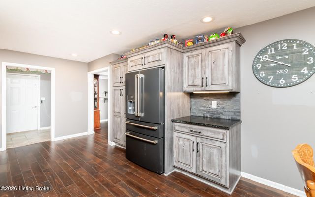 10720 Bardstown Woods Blvd, Louisville, KY 40291