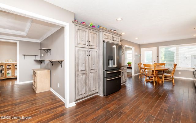 10720 Bardstown Woods Blvd, Louisville, KY 40291