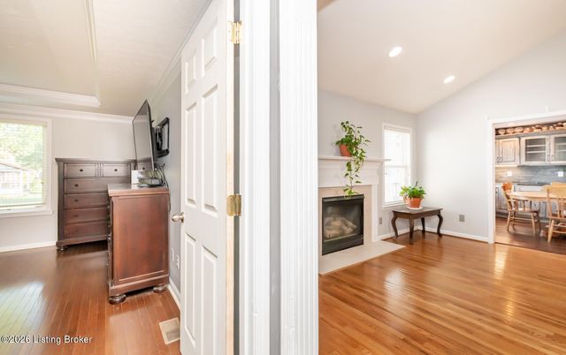 10720 Bardstown Woods Blvd, Louisville, KY 40291