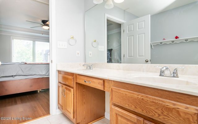 10720 Bardstown Woods Blvd, Louisville, KY 40291