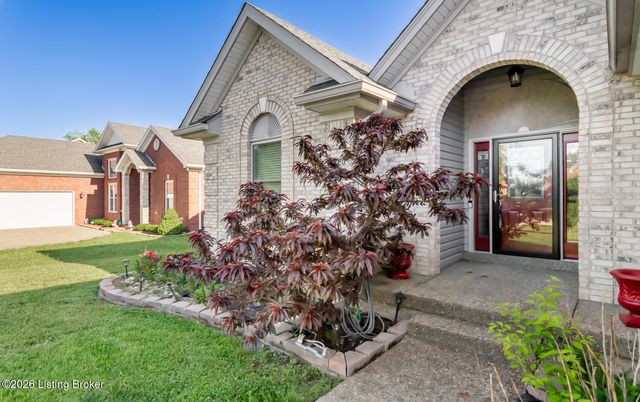10720 Bardstown Woods Blvd, Louisville, KY 40291