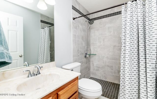 10720 Bardstown Woods Blvd, Louisville, KY 40291