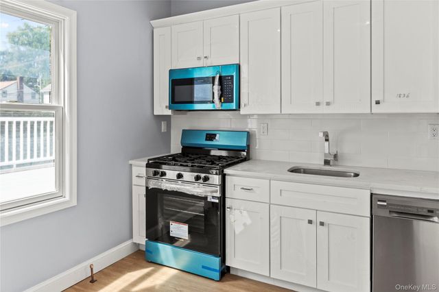 51 Spring Street B, Oyster Bay, NY 11771