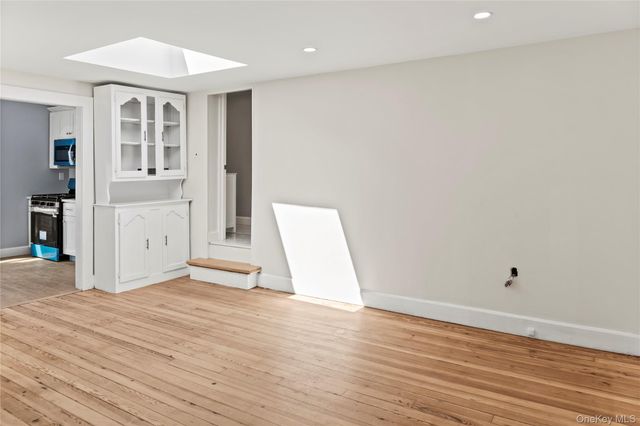 51 Spring Street B, Oyster Bay, NY 11771