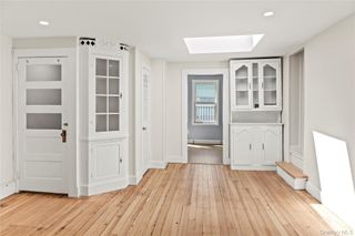 51 Spring Street B, Oyster Bay, NY 11771