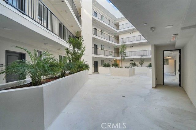 8750 Sepulveda Boulevard 410, North Hills (los Angeles), CA 91343