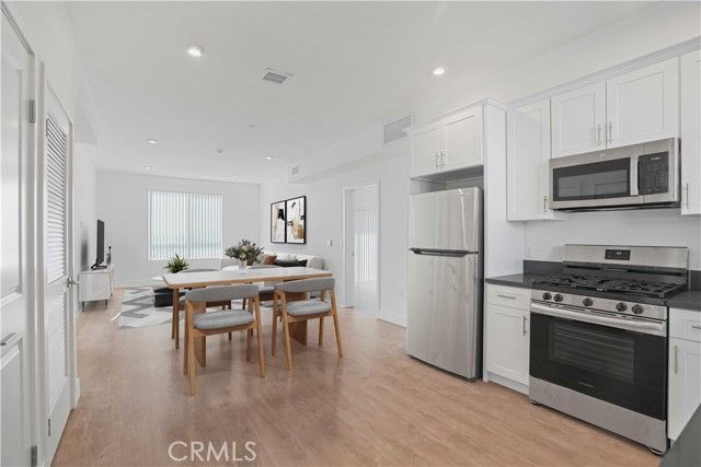 8750 Sepulveda Boulevard 410, North Hills (los Angeles), CA 91343
