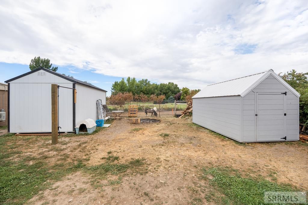 Image 27 of property listing at 1255 N 1100 E, Shelley, ID 83274