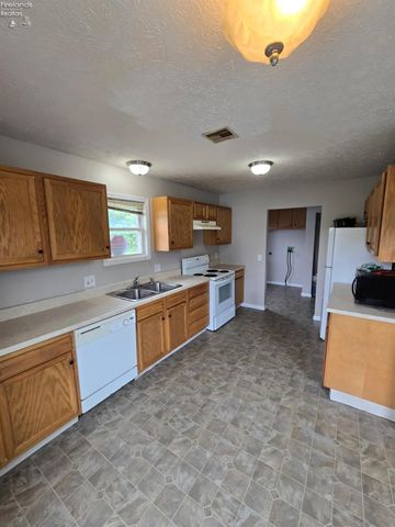 1114 Wamajo Drive, Sandusky, OH 44870